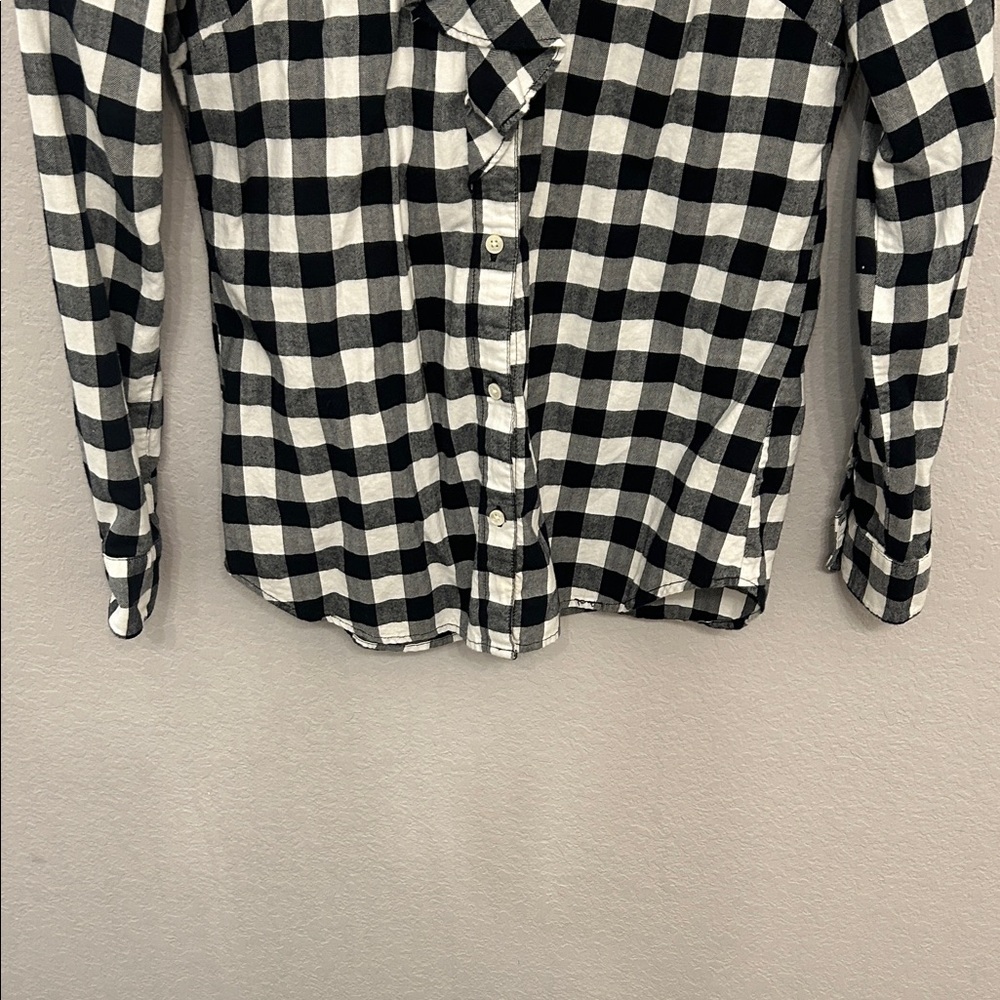 Banana Republic Black and White Gingham Ruffle Blouse - Picture 3 of 7